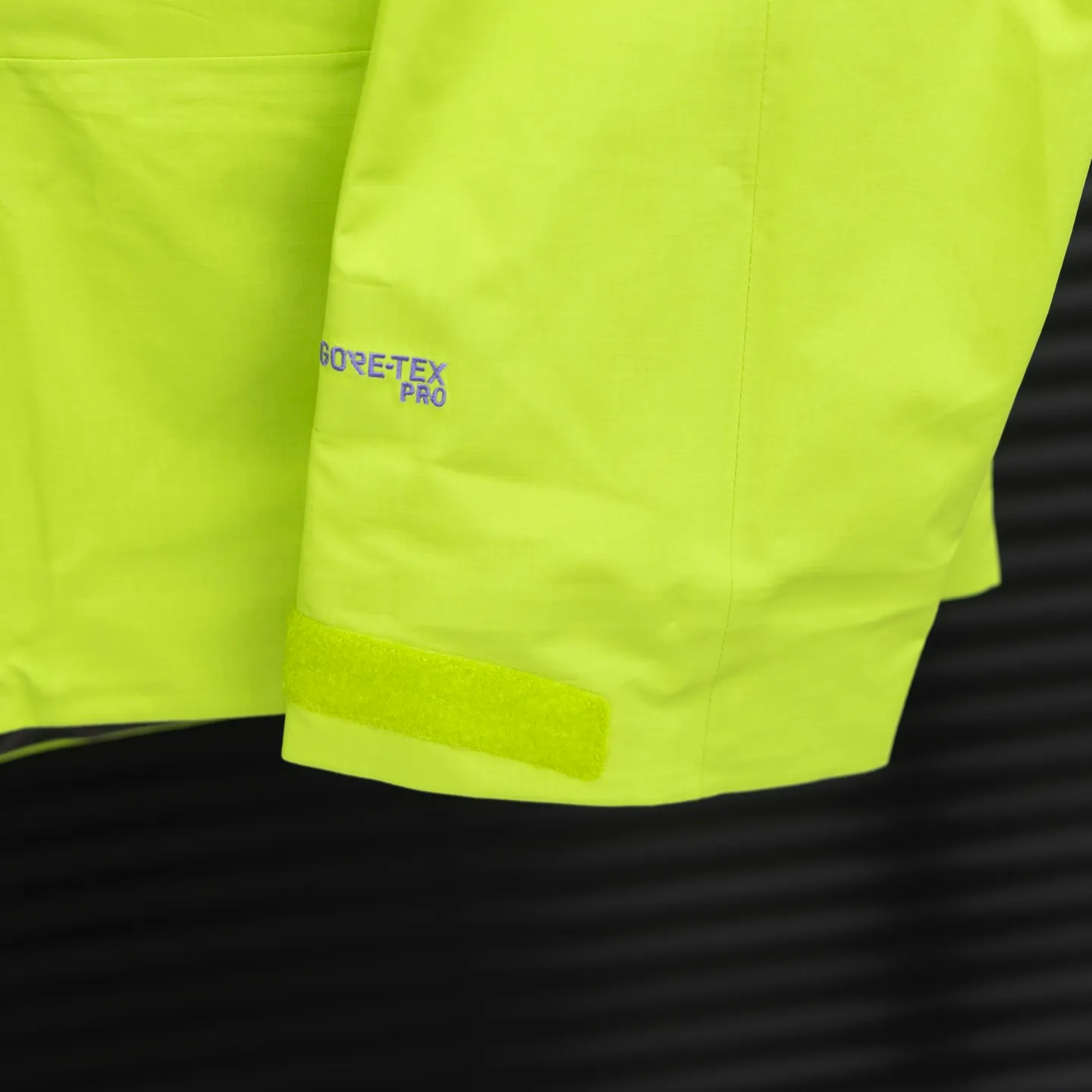 （ ） ： KAILAS MONT Q 60 Breathable ： Size：S-XXL ：GORE-TEX ： Same Style